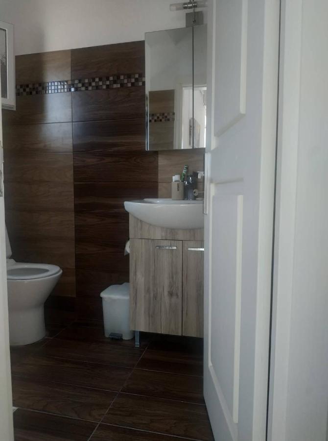 Spiros Apartments Livadia (Tilos) Exterior foto