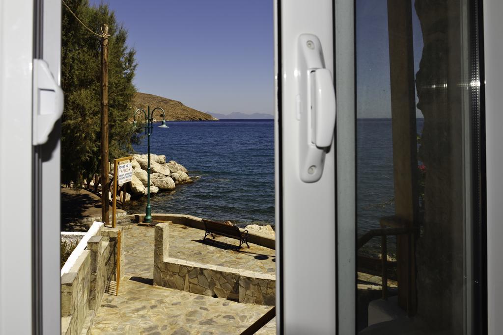 Spiros Apartments Livadia (Tilos) Exterior foto
