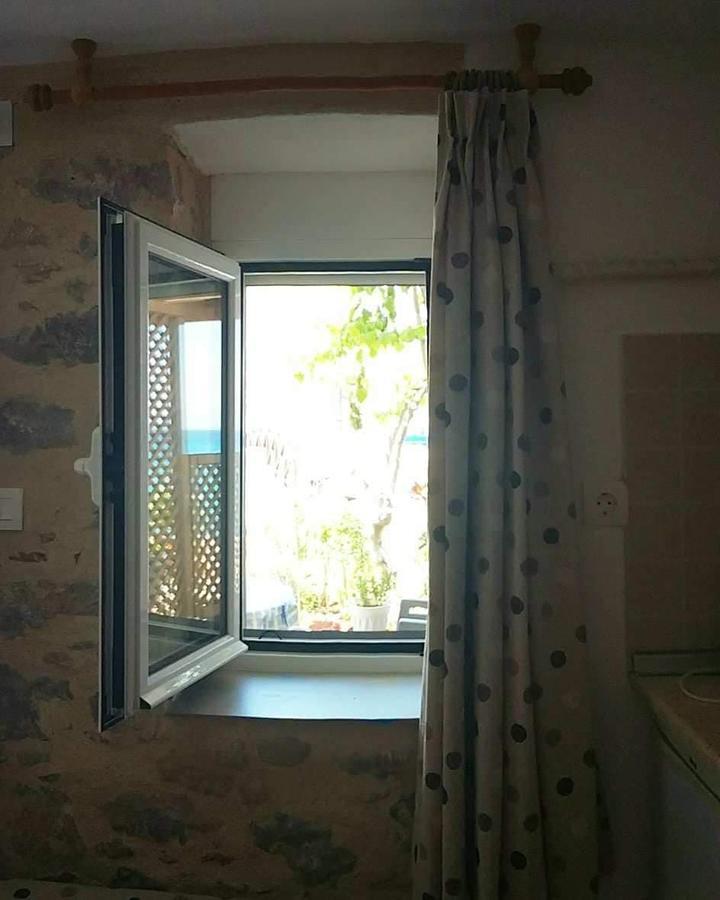 Spiros Apartments Livadia (Tilos) Exterior foto